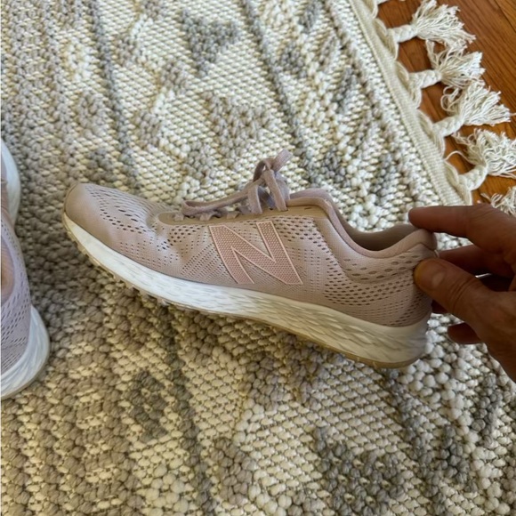 Good new balance sneaker - Picture 4 of 8